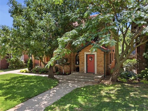 706 Ne 19th St, Oklahoma City, OK, 73105-8008 | Card Image