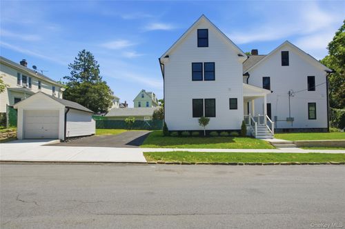 141 Forest Avenue, Yonkers, NY, 10705 | Card Image