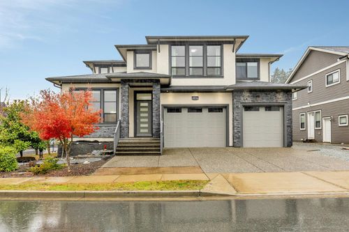 8379 Mctaggart St, Mission, BC, V2V0G3 | Card Image