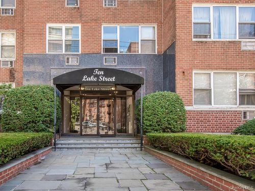 apt-2f-10 Lake St, White Plains, NY, 10603-3813 | Card Image