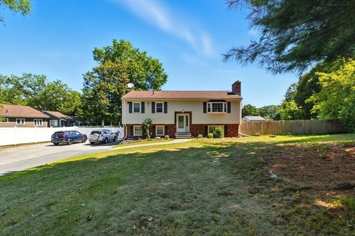 169 Berkeley St, Methuen, MA, 01844-4908 | Card Image