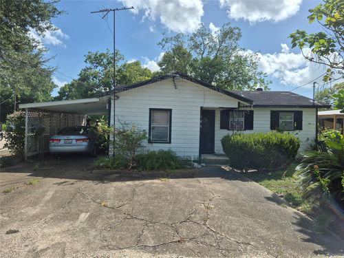 169 2nd St, Van Vleck, TX, 77482-6015 | Card Image