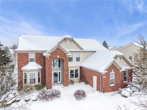 421 Carrington Ln, Broadview Heights, OH, 44147-4204 | Card Image