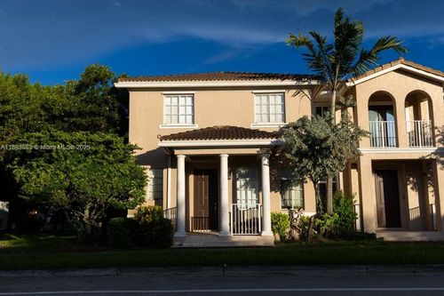 27841 Sw 140th Ave, Homestead, FL, 33032-8432 | Card Image