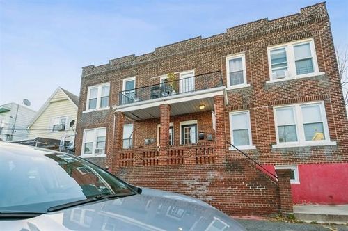 1r-17-19 Chase Ct, Bayonne, NJ, 07002-3503 | Card Image