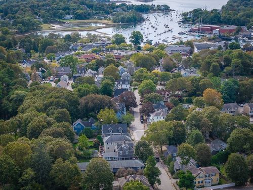 c-27 Norwood Ave, Manchester, MA, 01944-1509 | Card Image