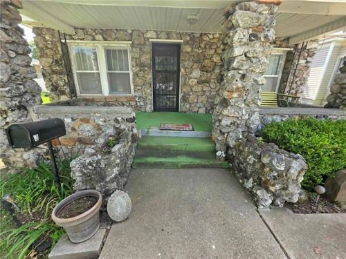 527 S Kansas Avenue, Columbus, KS, 66725 | Card Image