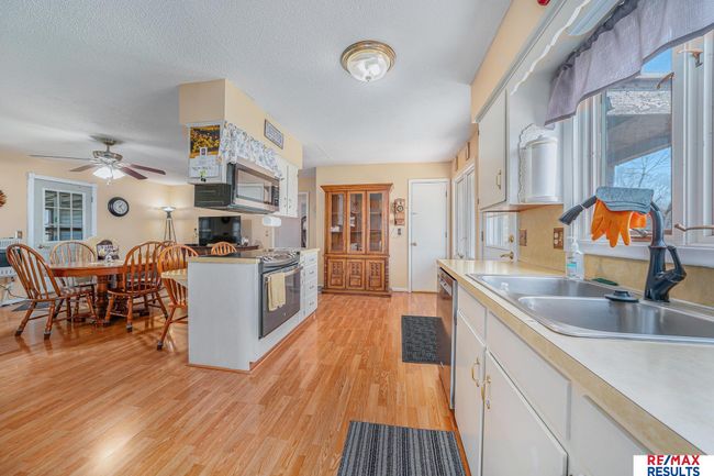 2860 335 Th St, House other with 5 bedrooms, 2 bathrooms and 6 parking in Logan IA | Image 8