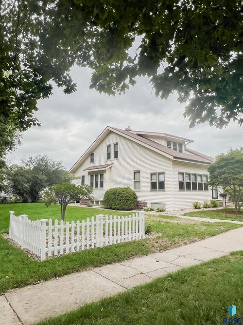 213 N Cedar St Street, Luverne, MN, 56156 | Card Image