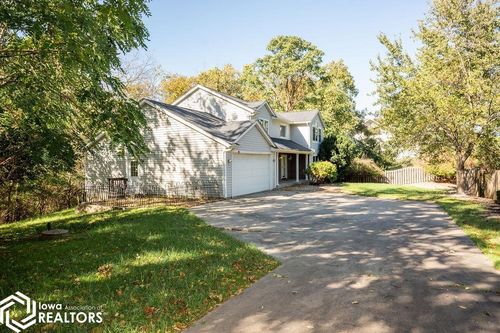 2009 Hickory Street, Ottumwa, IA, 52501 | Card Image