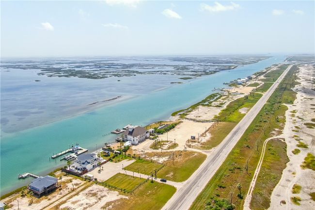 2100 E Highway 361, House other with 14 bedrooms, 15 bathrooms and null parking in Aransas Pass TX | Image 36
