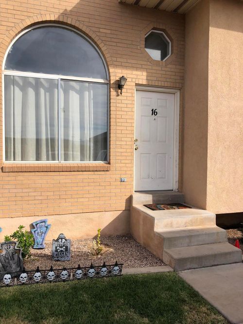 1050 E 500 S, St George, UT, 84790 | Card Image
