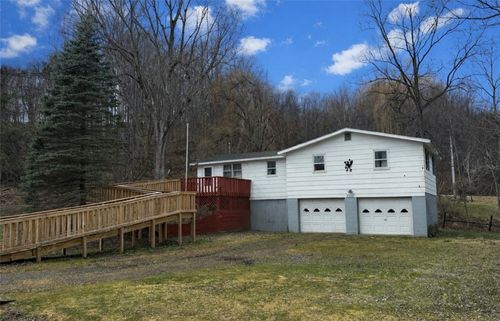 7557 E Port Bay Rd, Wolcott, NY, 14590-9518 | Card Image