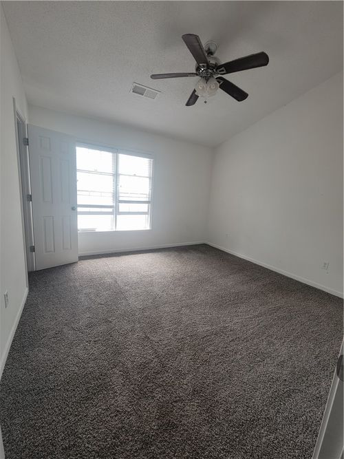 32 Somersett Dr, Spartanburg, SC, 29301-6533 | Card Image