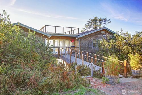 35302 I Pl, Ocean Park, WA, 98640-5830 | Card Image