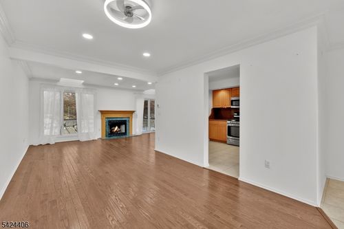 48 Edgefield Dr, Morris Plains, NJ, 07950-1975 | Card Image