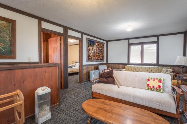 Upstairs family room | Image 19