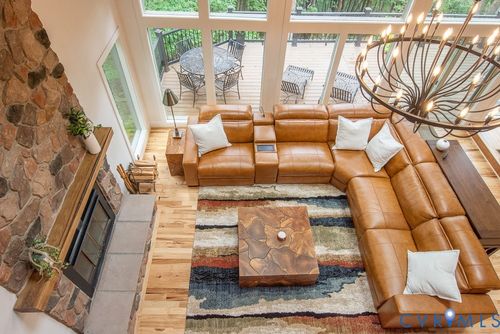 564 Pedlars Edge Dr, ROSELAND, VA, 22967-8192 | Card Image