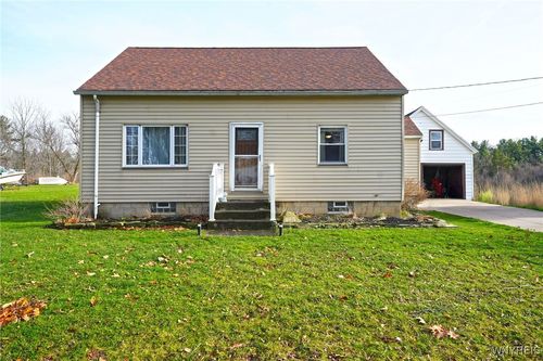 8015 Alleghany Road, Pembroke, NY, 14036 | Card Image