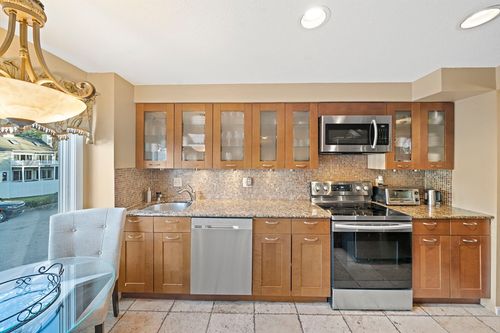 86-86 Abington Rd, Danvers, MA, 01923-4207 | Card Image