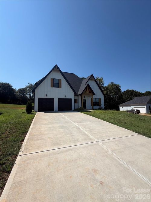 1313 Dockery Dr, Shelby, NC, 28152-7039 | Card Image
