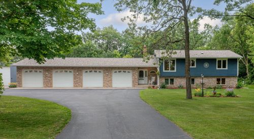 3240 199th Ave Nw, Oak Grove, MN, 55303-8916 | Card Image
