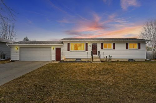 550 20th St Ne, Owatonna, MN, 55060-1406 | Card Image