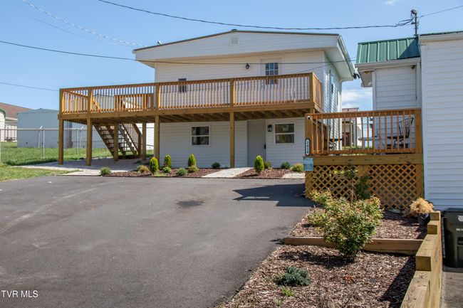 Bradley #3, Studio Apartment | Image 24