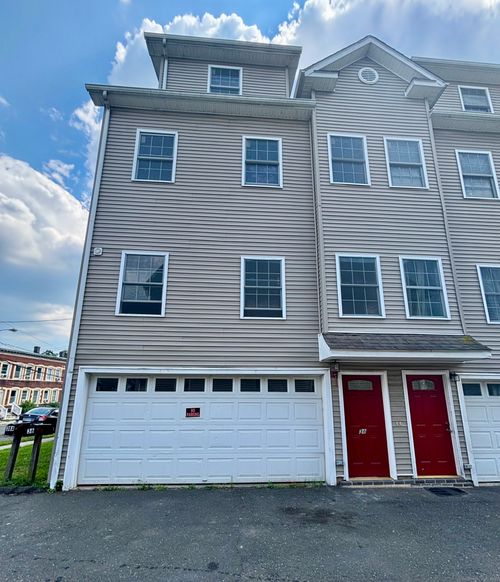 a-36 Alden St, Stamford, CT, 06902-4809 | Card Image