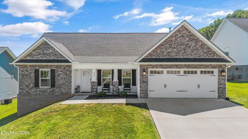 207 Daniel Morris Pt, Clinton, TN, 37716-1703 | Card Image