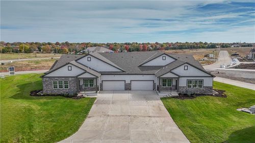 119 S Diane Dr, Olathe, KS, 66061-5129 | Card Image