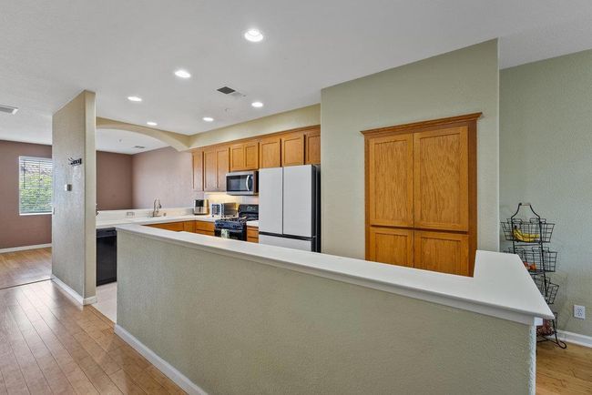 757 Roble St, Townhouse with 4 bedrooms, 3 bathrooms and 2 parking in Watsonville CA | Image 7