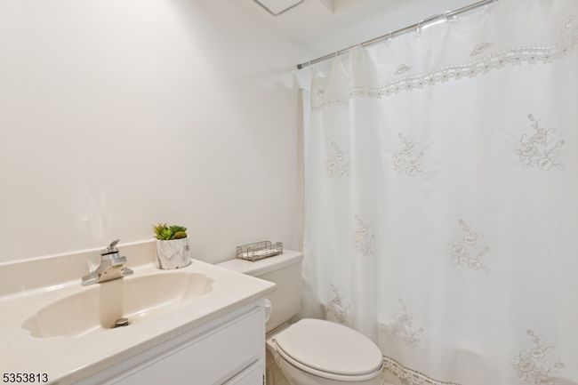 54 Aspen Dr, Townhouse with 2 bedrooms, 3 bathrooms and null parking in Basking Ridge NJ | Image 19