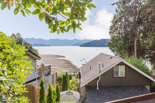 790 Marine Dr, Gibsons, BC, V0N1V1 | Card Image