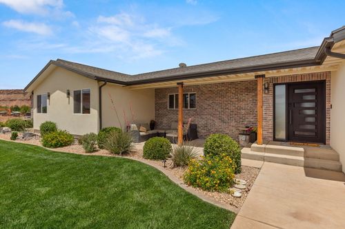 2591 E Washington Dam Rd, Washington, UT, 84780-2381 | Card Image