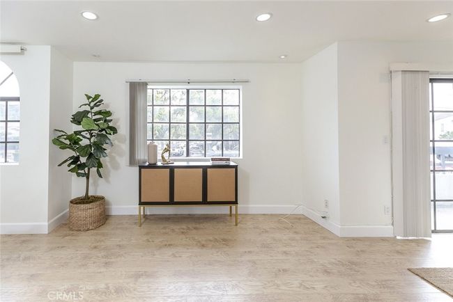A1 - 501 E Palmer Ave, Condo with 3 bedrooms, 3 bathrooms and 2 parking in Glendale CA | Image 5