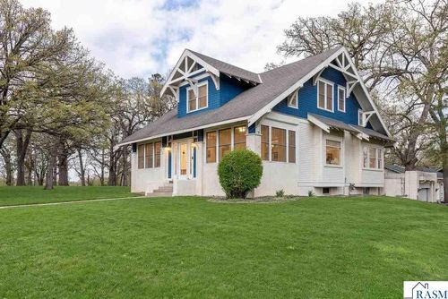 202 N Logan Street, Lake Crystal, MN, 56055 | Card Image