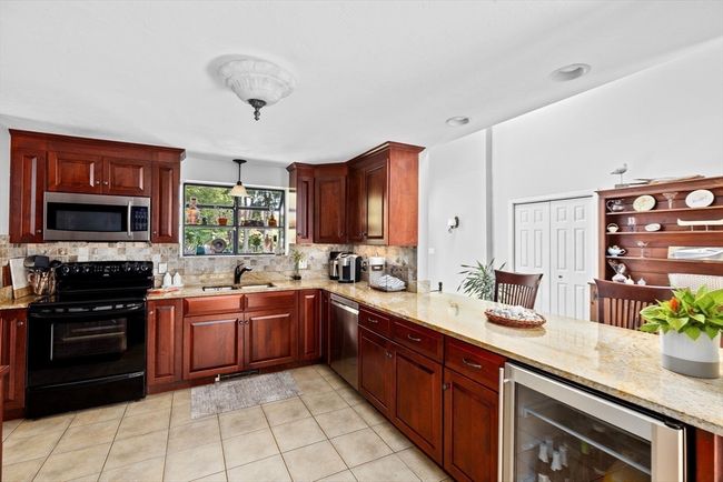 253 Middleboro Rd, House other with 3 bedrooms, 4 bathrooms and 12 parking in East Freetown MA | Image 12