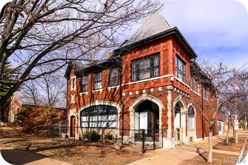 5001 Pernod Ave, Saint Louis, MO, 63139-1327 | Card Image