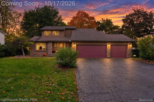 3931 Strathcona, Highland, MI, 48357-2607 | Card Image