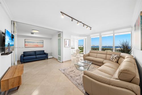 apt-2506-4775 Collins Ave, Miami Beach, FL, 33140-5205 | Card Image