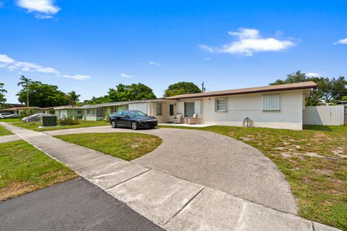 270 Iowa Ave, Fort Lauderdale, FL, 33312-1819 | Card Image