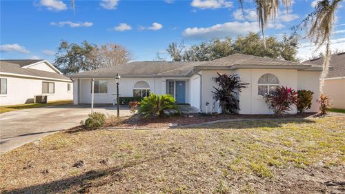 33352 Fountain Ln, LEESBURG, FL, 34788-4212 | Card Image