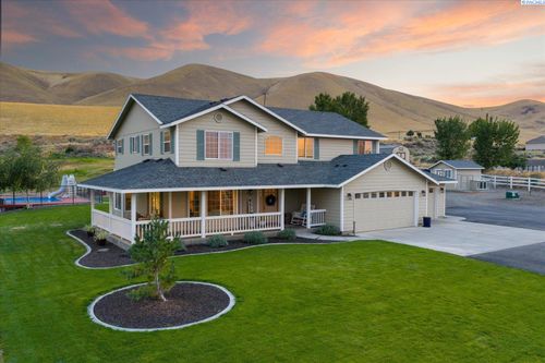 19624 N Webber Canyon Rd, Benton City, WA, 99320-8855 | Card Image