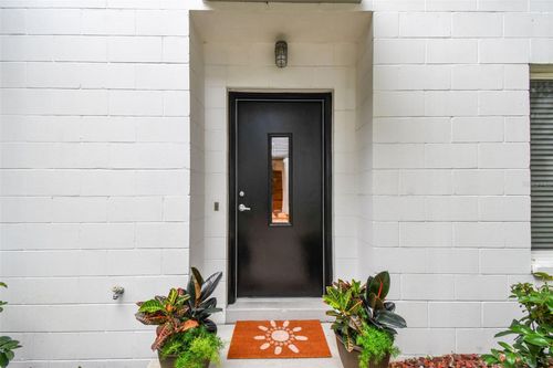 337 4th Ave S, St Petersburg, FL, 33701-4611 | Card Image