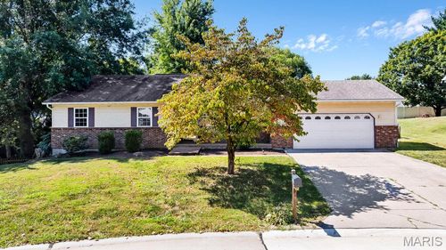 528 Andra Dr, Maryville, IL, 62062-5796 | Card Image