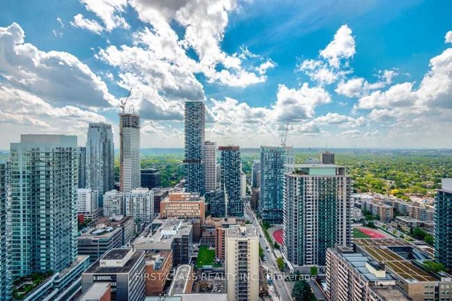 4111 - 161 Roehampton Ave, Condo with 2 bedrooms, 2 bathrooms and 1 parking in Toronto ON | Image 25