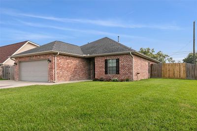 3012 Washington Street, House other with 3 bedrooms, 2 bathrooms and null parking in Nederland TX | Image 2