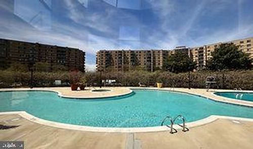 unit-203-8370 Greensboro Dr, MCLEAN, VA, 22102-3555 | Card Image