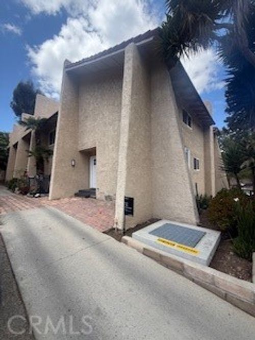 82 Avalon Terrace, Avalon, CA, 90704 | Card Image